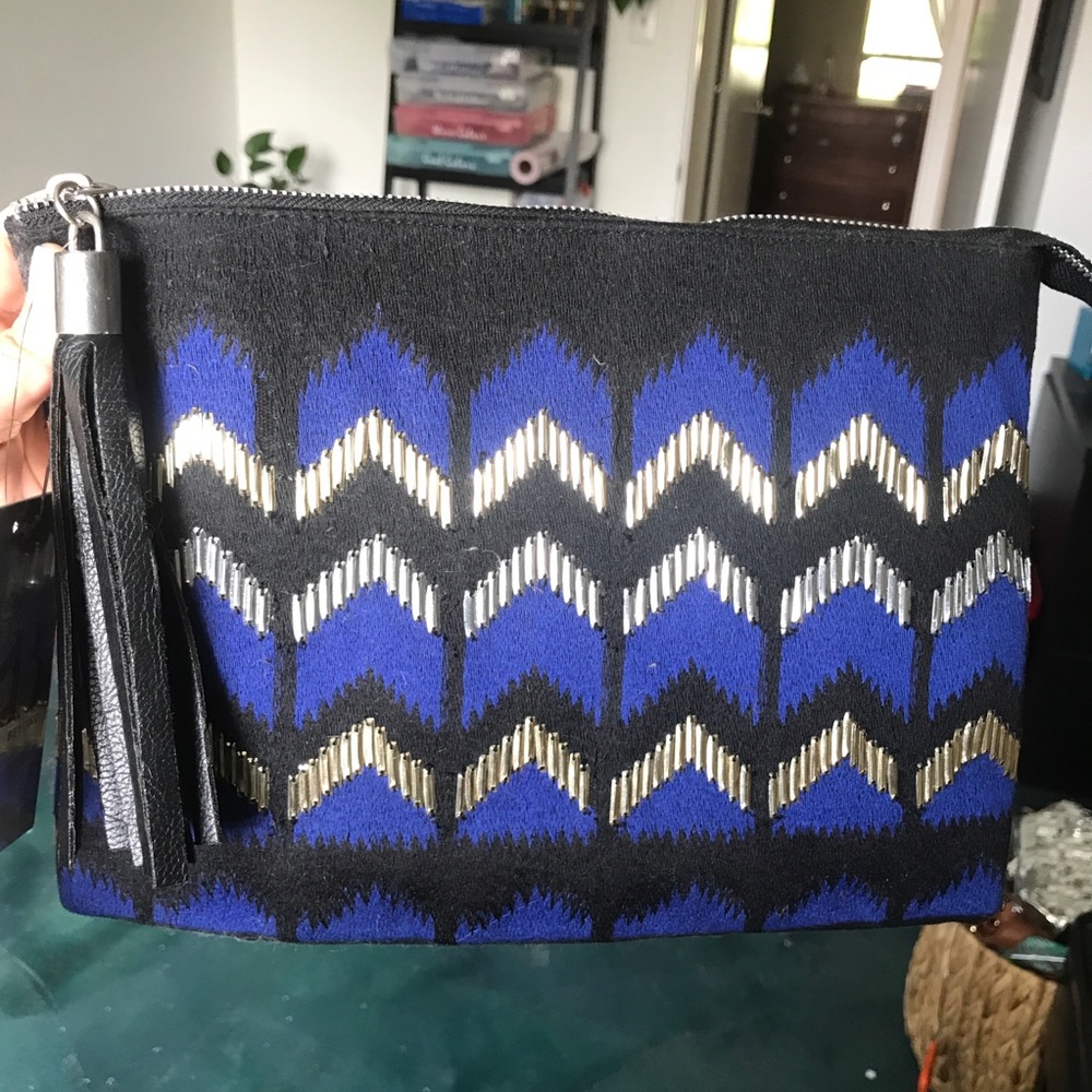 Black and blue zig zag blue clutch